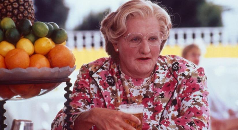 Robin Williams olyan durván sokat improvizált a Mrs. Doubtfire forgatásán, hogy az 600E méter filmet emésztett fel, ebből pedig kb. 1000 doboznyi felhasználatlan jelenet keletkezett