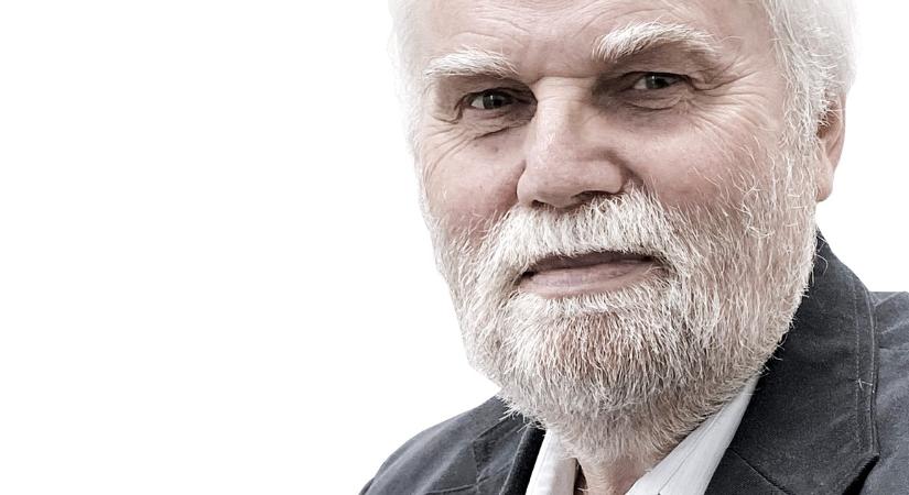 Kiléphet parlamenti frakciójából Mellár Tamás
