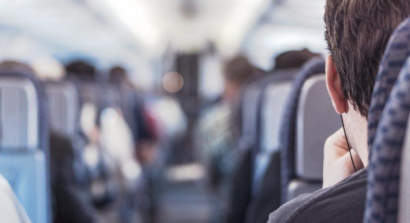 Hirtelen fékezett a busz Szegeden, meghalt egy utas