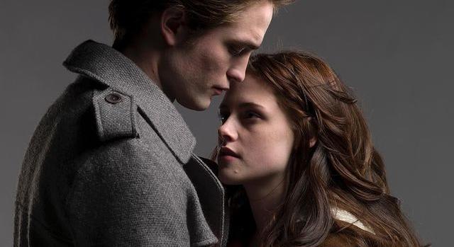 Kibékültek: Kristen Stewart együtt szülinapozott Robert Pattinsonnal