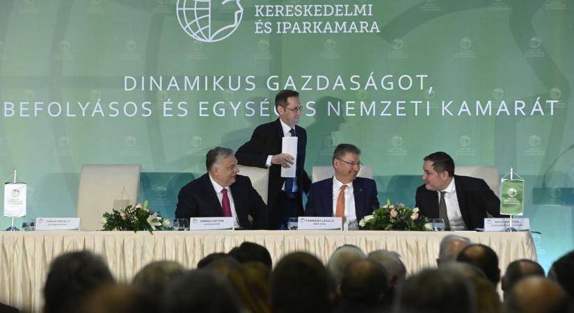 Orbán kedvenc kamarai elnöke, Parragh László szerint a jegybank tíz évre szóló károkat okozott