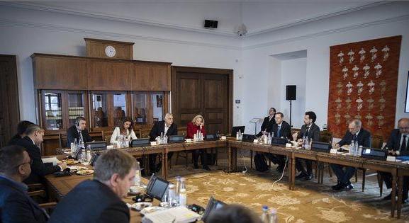 Most már hivatalos, meddig lesz még veszélyhelyzet és kötelező akciózás