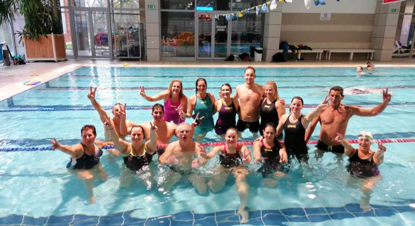 Ősszel is lendületben voltak a Hód-Triatlon szenior úszói