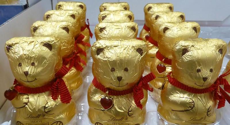 Minden egyes Lindt Teddy csokoládémackó után 1 fontot kap az NSPCC