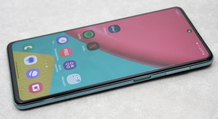 Középkategóriás Samsungok jelentkeztek be az Android 14-ért