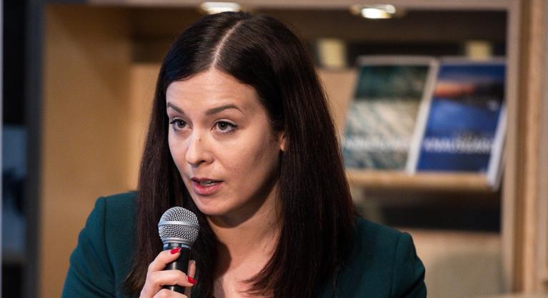 Cseh Katalin: Az unió lépjen fel a kormány kampányával szemben
