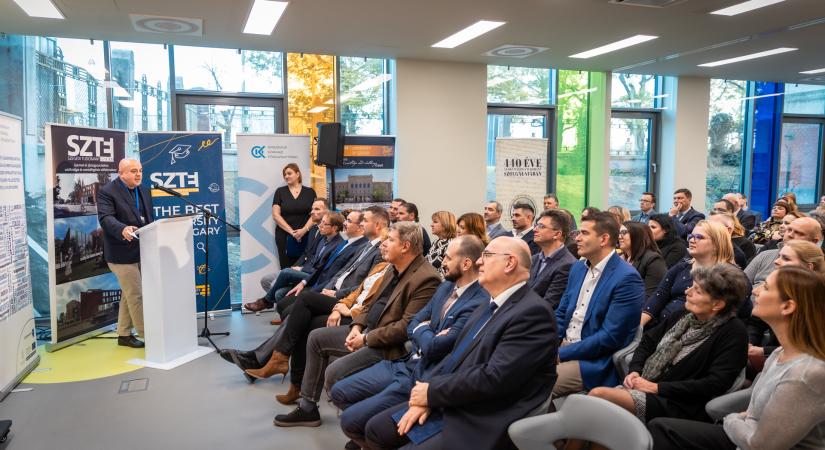 Átadták a szegedi Gyermek- és Ifjúságpszichiátriai Osztály új épületét