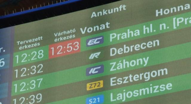Kilenc hónap alatt közel hétmillió forint kártérítést fizetett ki a MÁV az utasoknak késések miatt