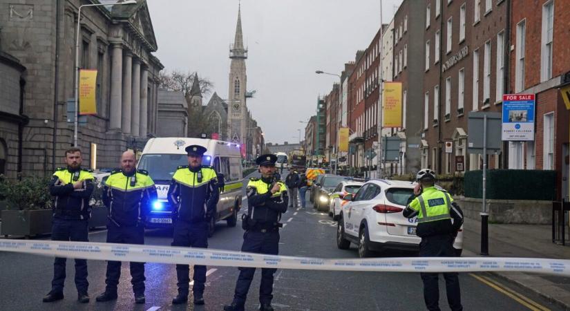Brutális támadás Dublin belvárosában, gyerekek is a sérültek között  videó