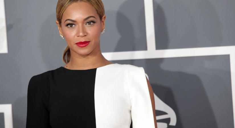 Beyoncé erre a 90 ezer forintos parfümre esküszik, most akciósan megvásárolhatod