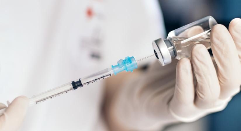 Elindult a Pfizer gigapere: elképesztő dolog derült ki a COVID-vakcinájukról