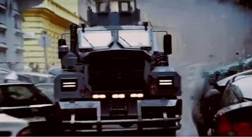 Eladó Budán a Die Hard 5 páncélautója, amivel Ganxsta Zolee rombolt végig a Belvároson