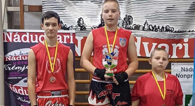 Két bronzot is nyert a rangos kupán a szajoli tehetség