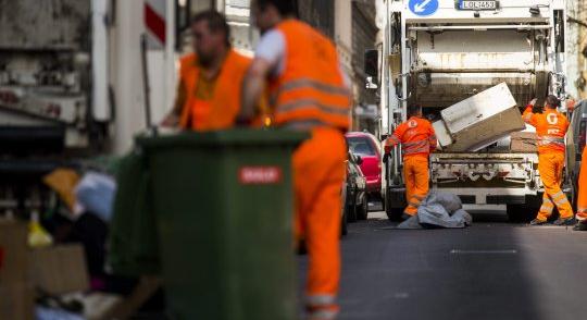 Januártól új cég viszi el a szemetet Budapesten