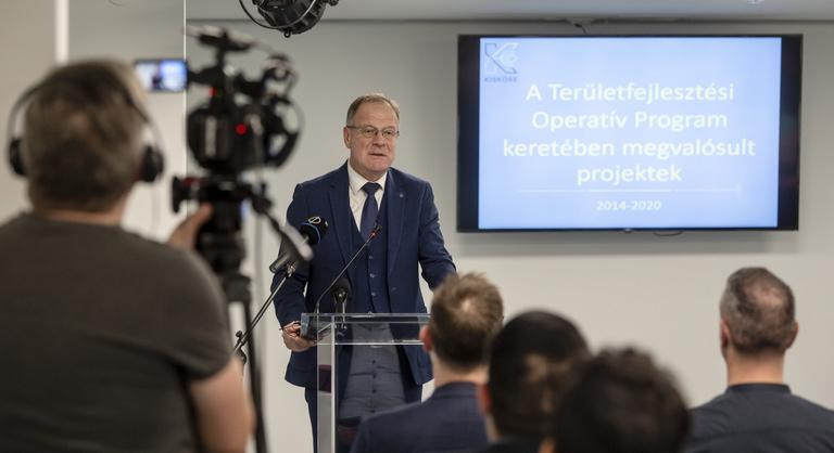 Navracsics Tibor: Hatékonyan és célirányosan hasznosulnak az uniós fejlesztési források