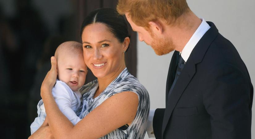 Rasszizmussal vádolja a brit királyi család két tagját Meghan Markle
