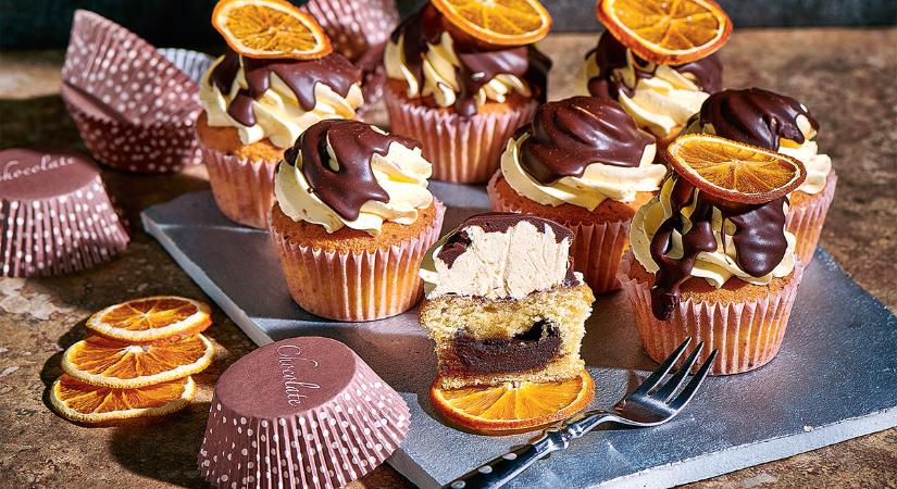Csorgassuk meg csokival: csokoládés-narancsos cupcake