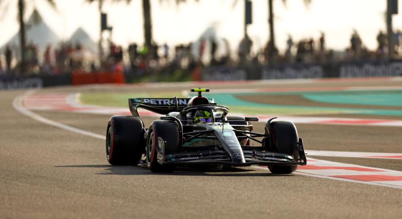 F1: Hamilton nem érti, miért esett ki megint