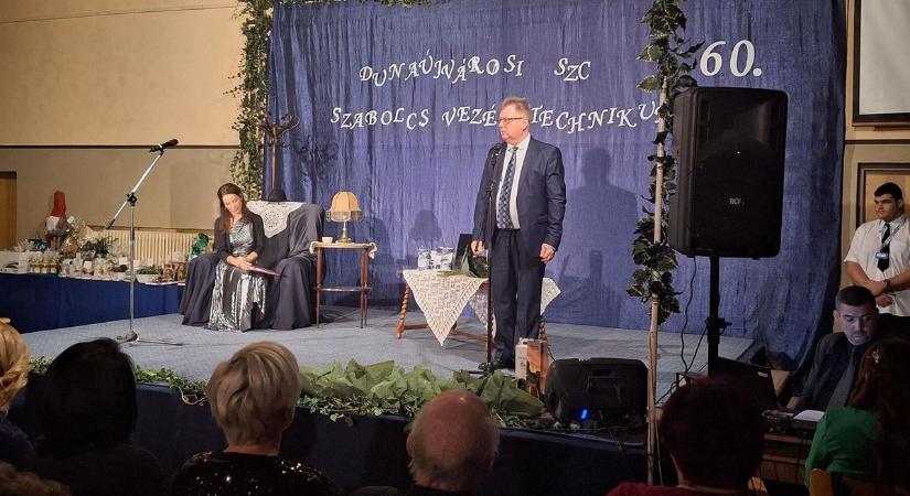 Kihívásokkal, sikerekkel, tanulságokkal, hatvan évek keresztül