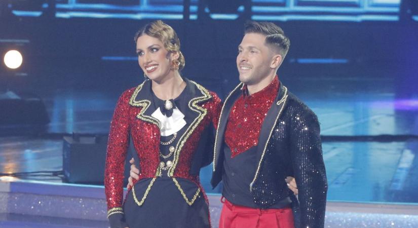 Nem lehet máshova nézni: kerek popsit villantott Radics Gigi