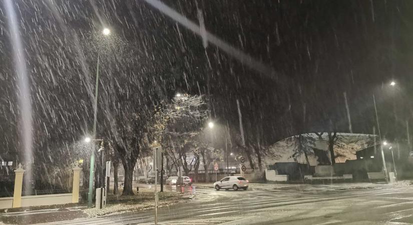 Az ország középső részébe is megérkezett az első hó