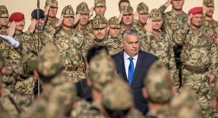 Tovább nyirbálná a kormány a katonák jogait