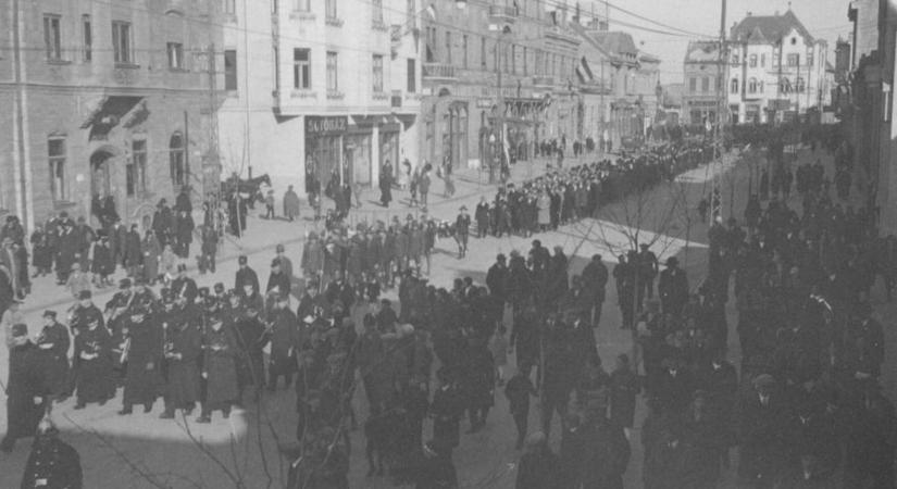 Jubilál a Verseghy (Irodalmi) Kör, mely egykoron kezdeményezte Verseghy Ferenc újratemetését Szolnokon