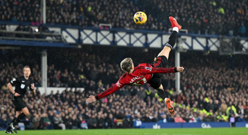 Manchester United: Garnacho hatalmasat ollózott az Everton hálójába – VIDEÓ