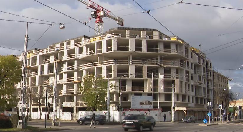 Versenyt teremthet a pénzintézetek között a januártól igényelhető csok plusz  videó