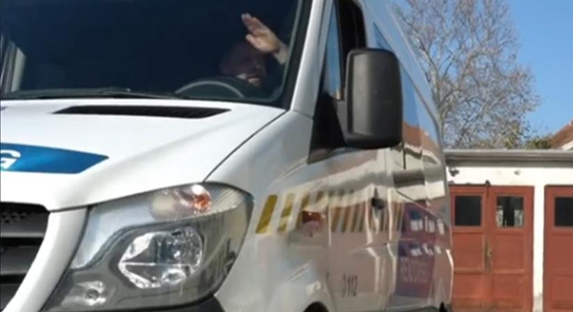 Nagyon „gengszter” videó töltött fel a rendőrség TikTokra