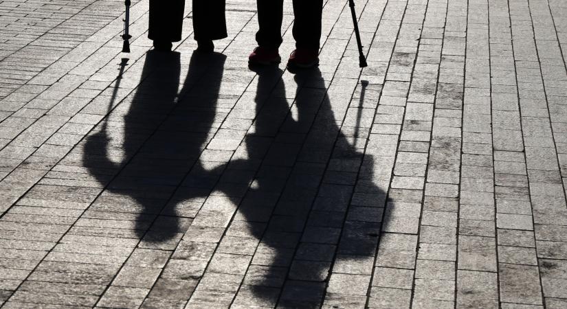 Újabb kiskerlánc ad kedvezményt a nyugdíjasoknak