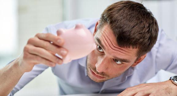 A magyarok spórolása miatt nem teljesülnek a tervezett áfa bevételek