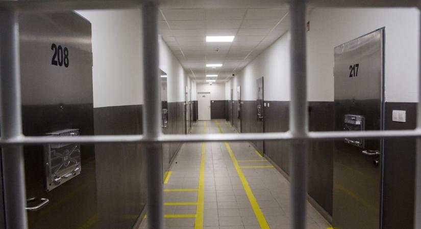 Fagyási sérülésekkel küldték iskolába a gyereküket az alkoholista szülők