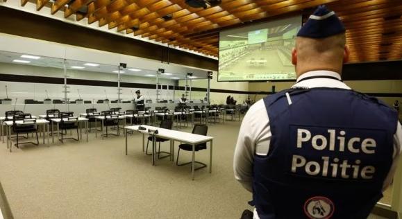 Közel 30 iskolát bezártak bombariadó miatt Belgiumban