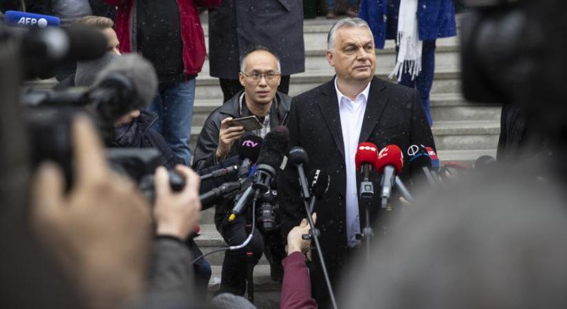 VSquare: A Fidesz a színfalak mögött már elkezdte felmérni, hogyan viszonyulnak a párttagok Magyarország kilépéshez az Európai Unióból
