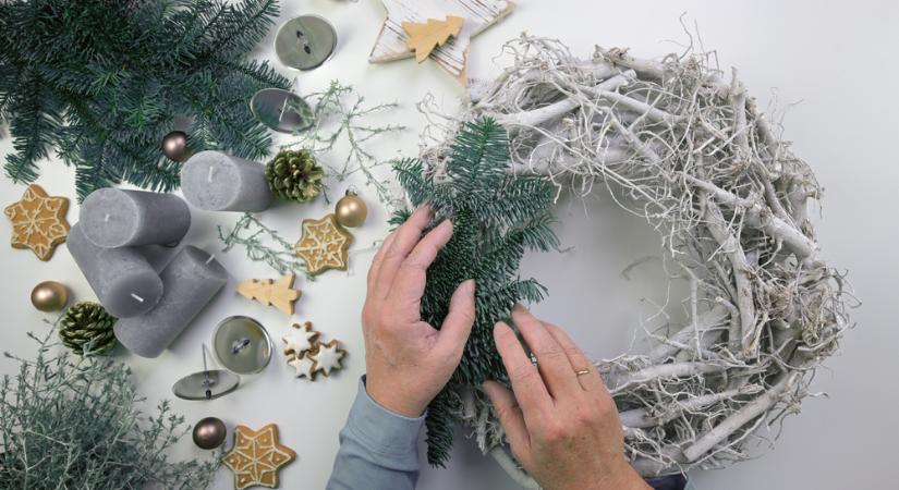 3 tipp, hogy sokáig friss maradjon az adventi koszorú