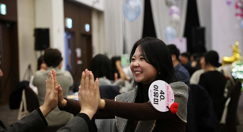 Vakrandit szervezett több száz fiatalnak egy dél-koreai önkormányzat
