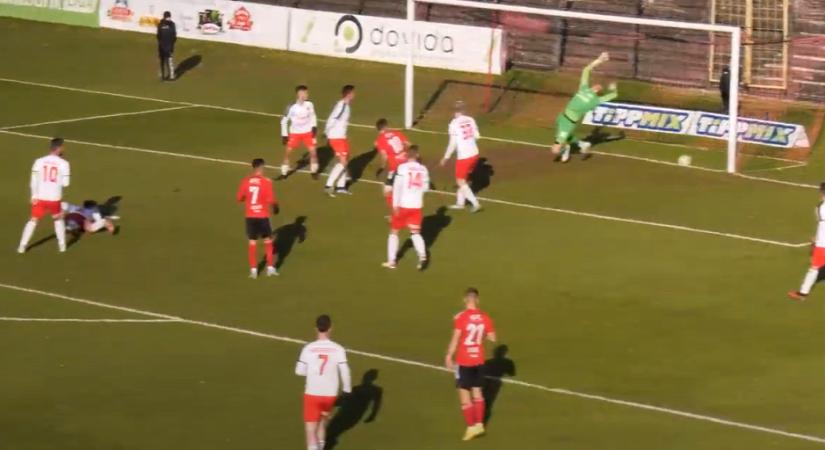 Fatomgól miatt áll a bál az NB II-ben - videó