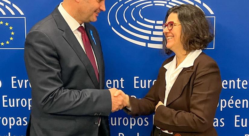 Az EP jogállamisági jelentéstevőjével kezdte brüsszeli tárgyalásait Márki-Zay
