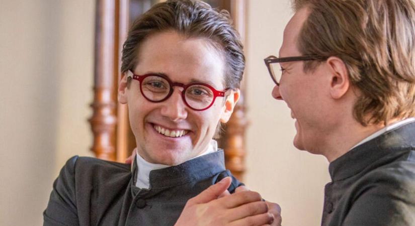 Filmvetítés a búcsúszentlászlói kegytemplomban