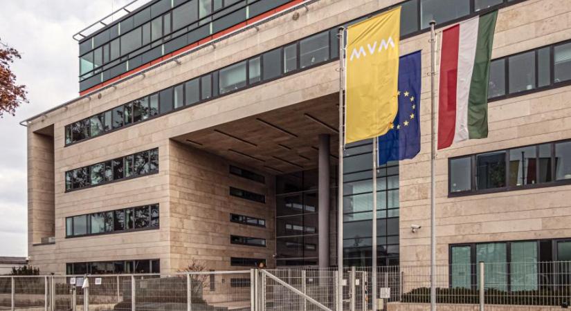 Nagyon kell a repülőtérre a pénz: 309 milliárdos osztalékelőleget fizetett be a költségvetésbe az MVM