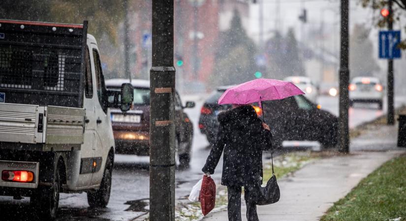 Hétfőn is havazott Békéscsabán, de hótakaróra egyelőre kicsi az esély