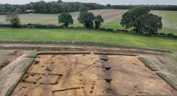 Egy 1.400 éves templomot fedeztek fel Suffolknál