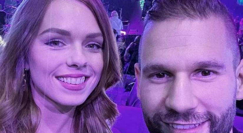 Rácz Jenő felesége ilyen dögösen szurkolt a Sztárboxban: Dóri ruháit imádják az Instán