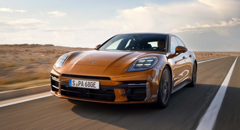 Hadat üzen a fizikának az új Porsche Panamera