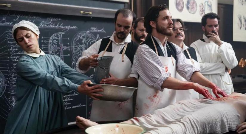 A remény érzelmes mozija: Koltai Lajos a Semmelweis című filmben is elsősorban az emberi arcokat kutatta