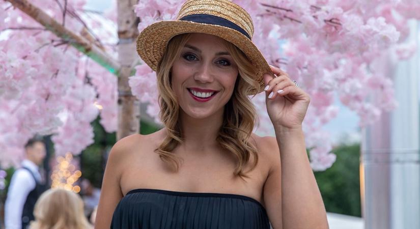 Lékai-Kiss Ramóna: Volt lány, fiú, hármas, minden