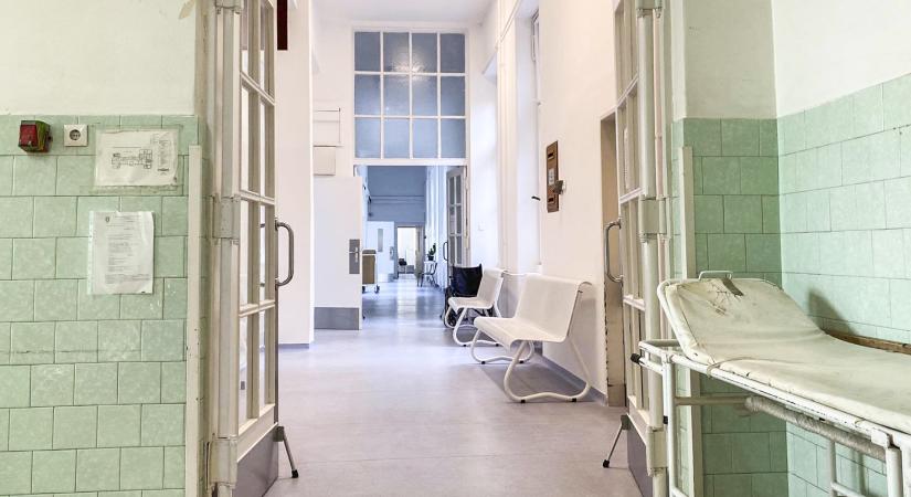 Kórházi adósság: az állam úgy konszolidál, hogy tovább romlik a helyzet