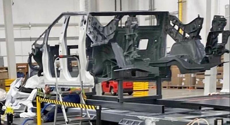 Brutális sérülések kísérik a Tesla Cybertruck gyártását