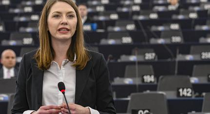 Donáth Anna csak befogott orral tudott egy listán szerepelni Gyurcsánnyal